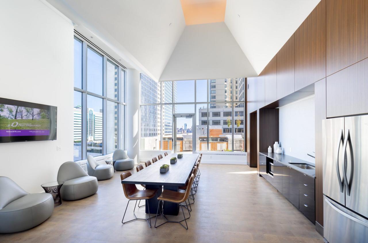 Deedee'S Sky Rise Apartments At Newport II Джерсі-Сіті Екстер'єр фото
