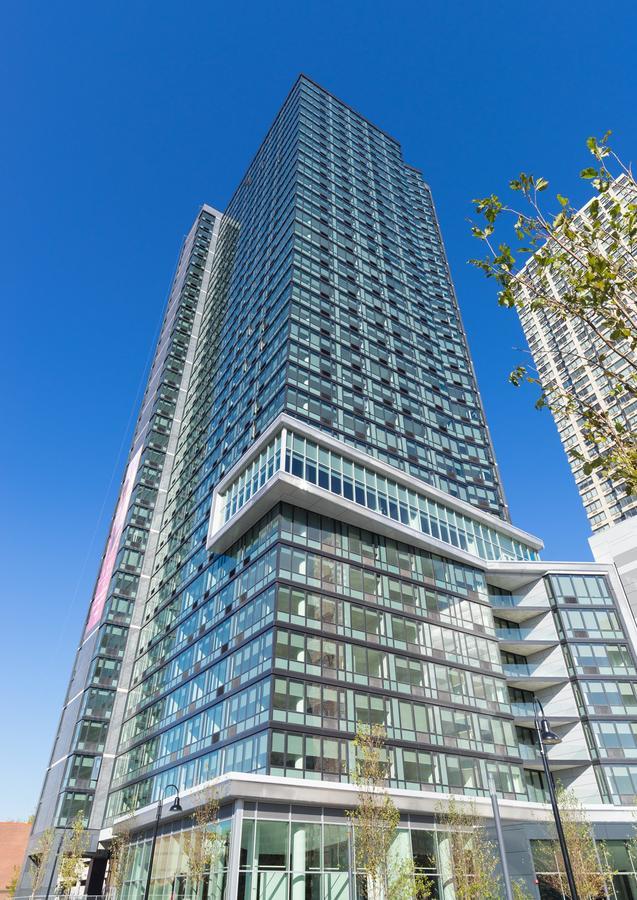 Deedee'S Sky Rise Apartments At Newport II Джерсі-Сіті Екстер'єр фото