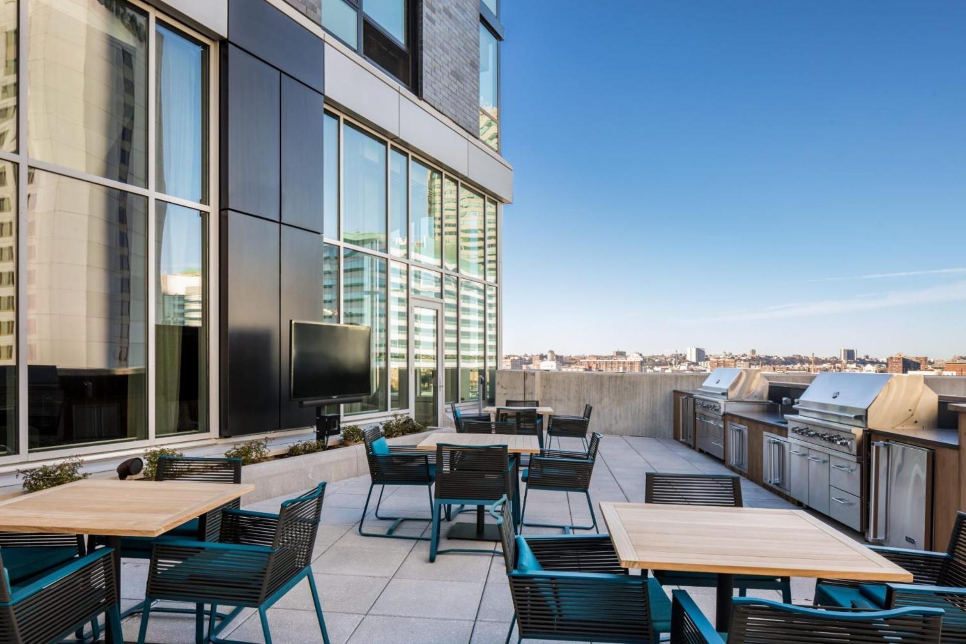Deedee'S Sky Rise Apartments At Newport II Джерсі-Сіті Екстер'єр фото