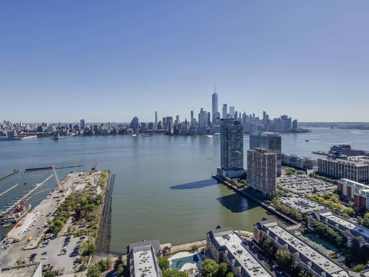Deedee'S Sky Rise Apartments At Newport II Джерсі-Сіті Екстер'єр фото