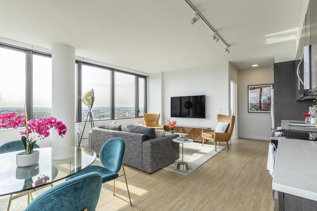 Deedee'S Sky Rise Apartments At Newport II Джерсі-Сіті Екстер'єр фото